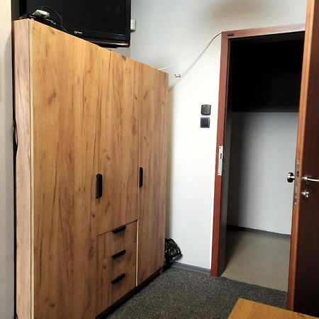 Go Hostel Rewolucji Łódź Eksteriør bilde