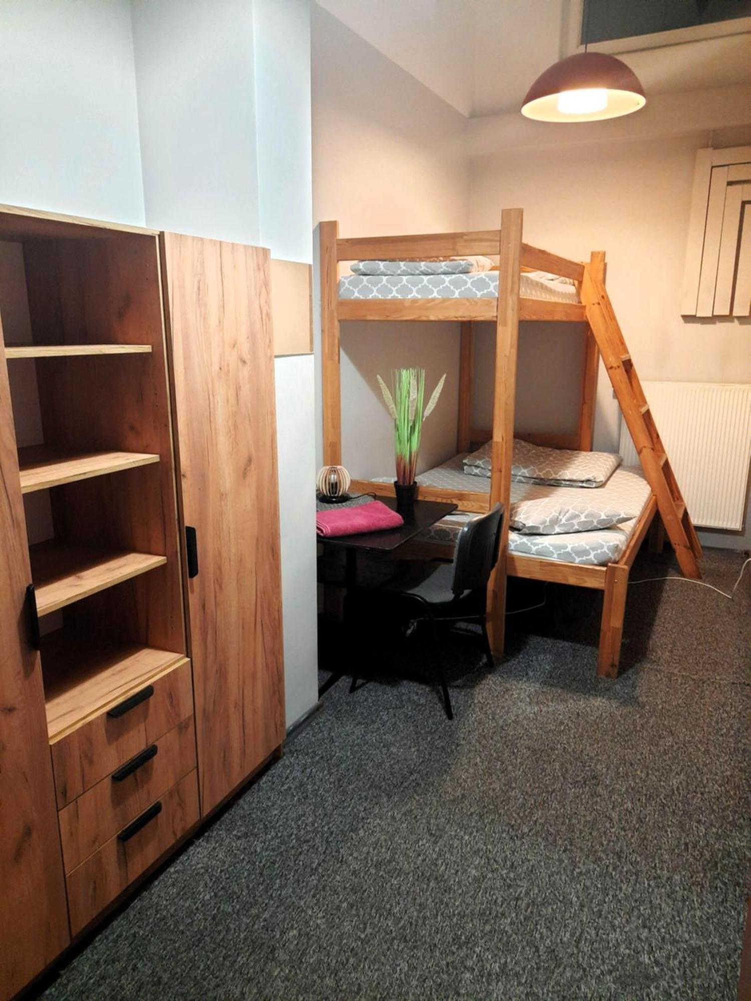 Go Hostel Rewolucji Łódź Eksteriør bilde
