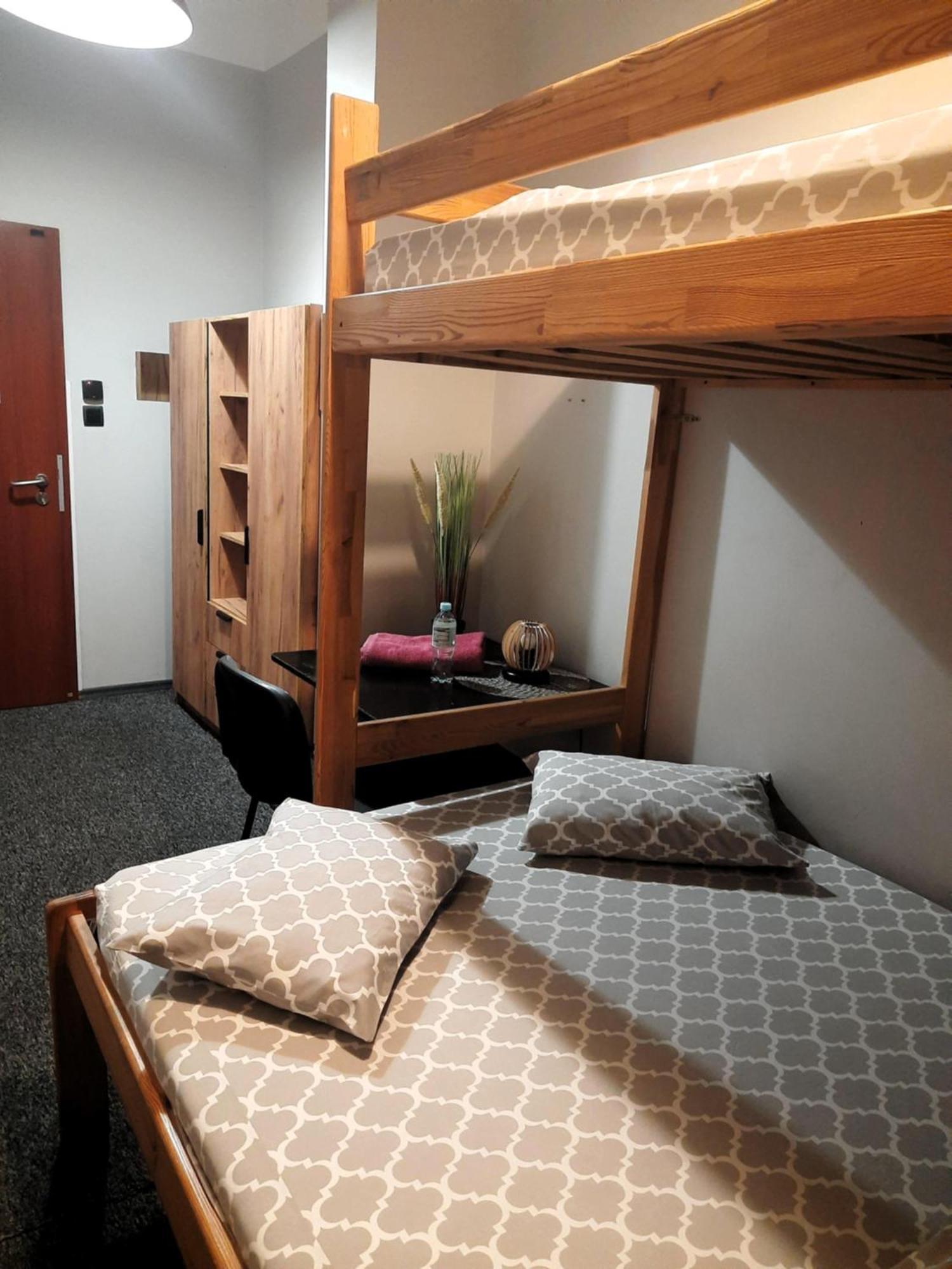 Go Hostel Rewolucji Łódź Eksteriør bilde