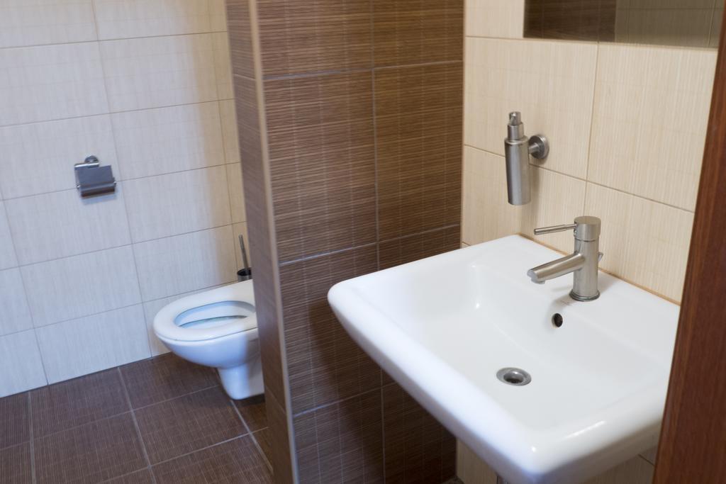 Go Hostel Rewolucji Łódź Eksteriør bilde